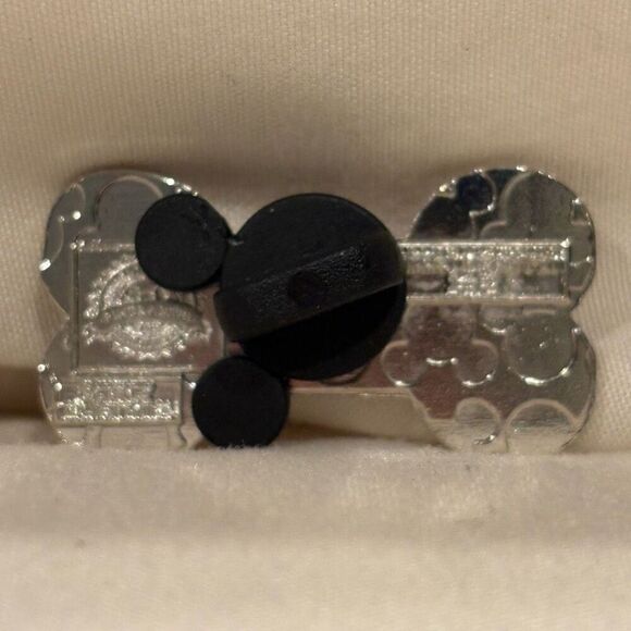 Disney Parks Origami Pluto & Bone Lucky 101 Dalmatians Collectible trading Pins - Picture 4 of 6